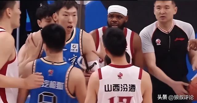 CBA-许利民：周琦眼睛受伤和去年类似，明天会去眼科做详细检查